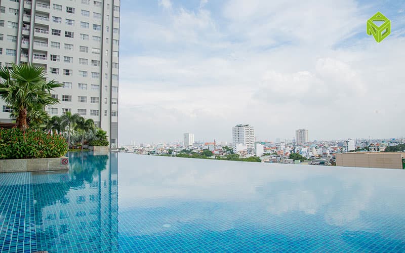 Hồ bơi tại Sunrise City