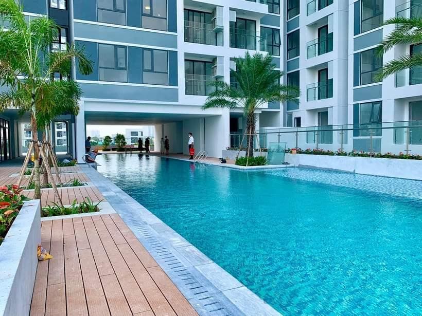 Hồ bơi tại Precia