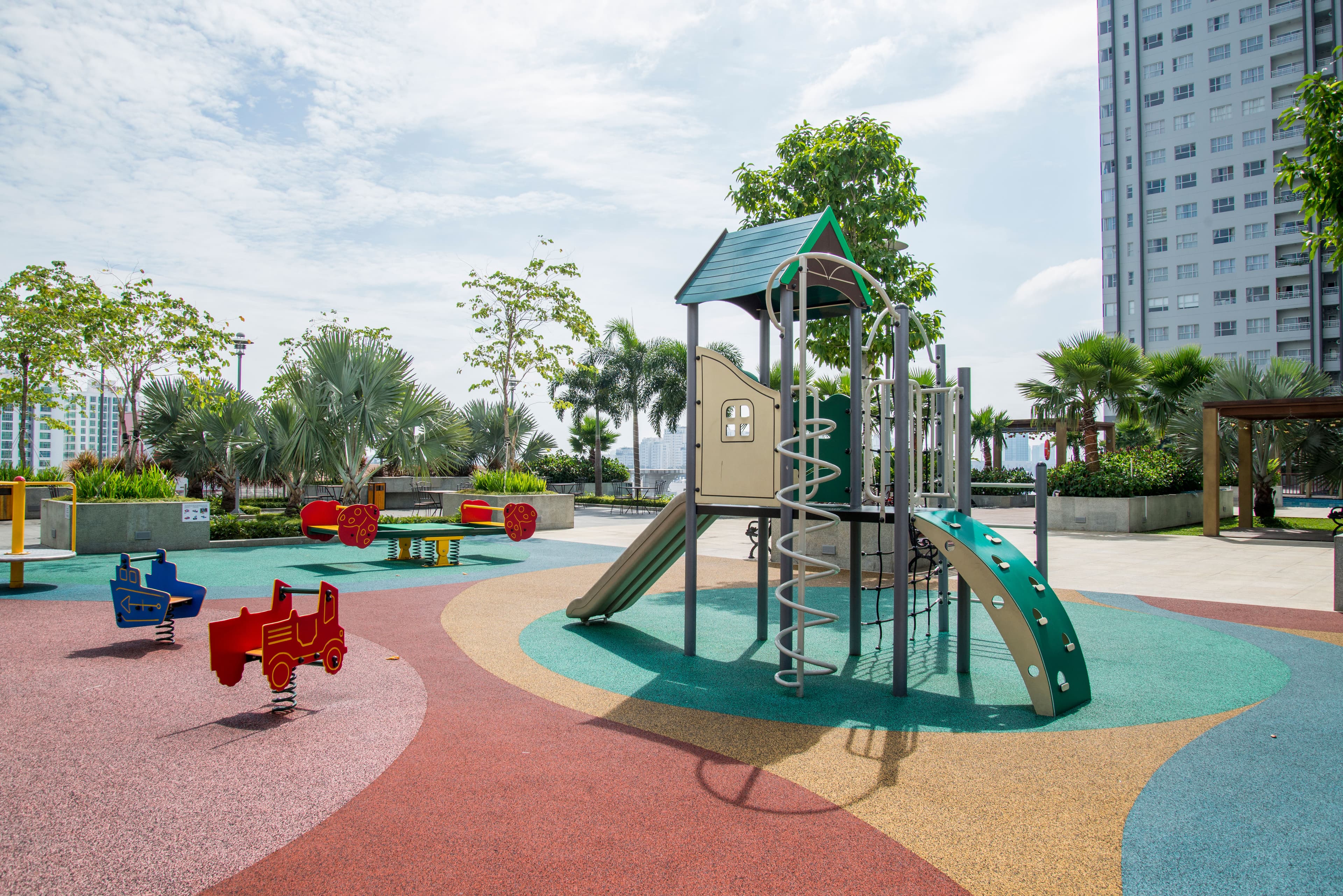 Nội khu dự án Sunrise City