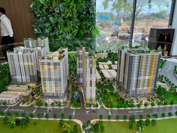 Sa bàn dự án Bcons City