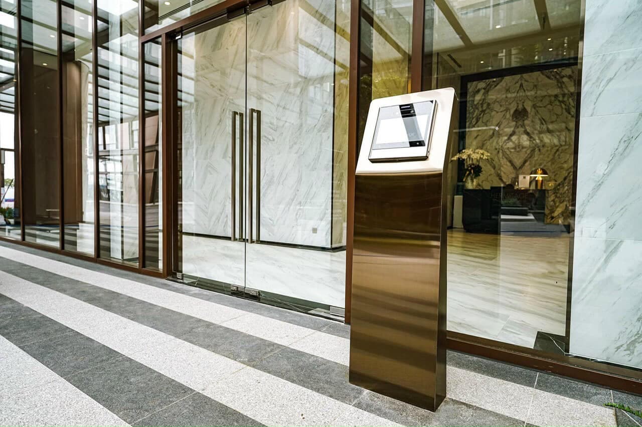 Cổng dự án The Metropole Thủ Thiêm