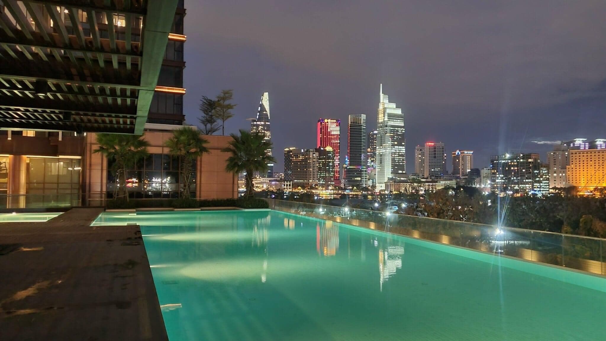 Hồ bơi dự án The Metropole Thủ Thiêm